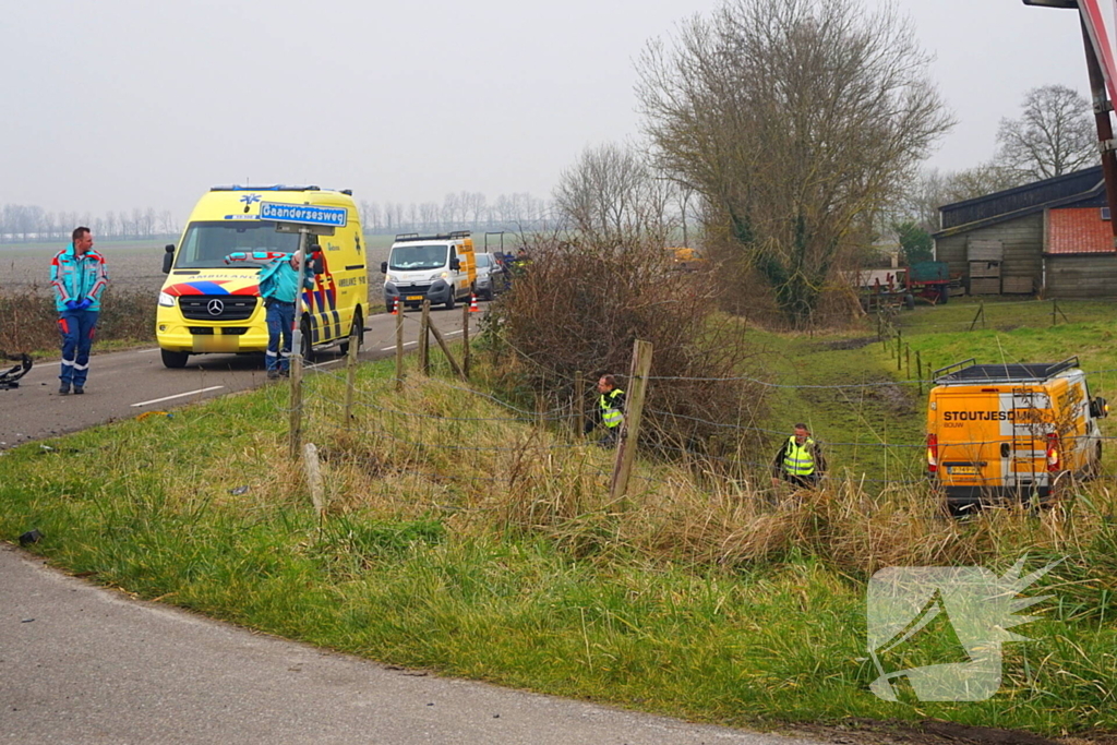 Flinke schade na ongeval op kruising