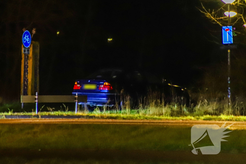 Vrouw op fiets gewond bij botsing met auto