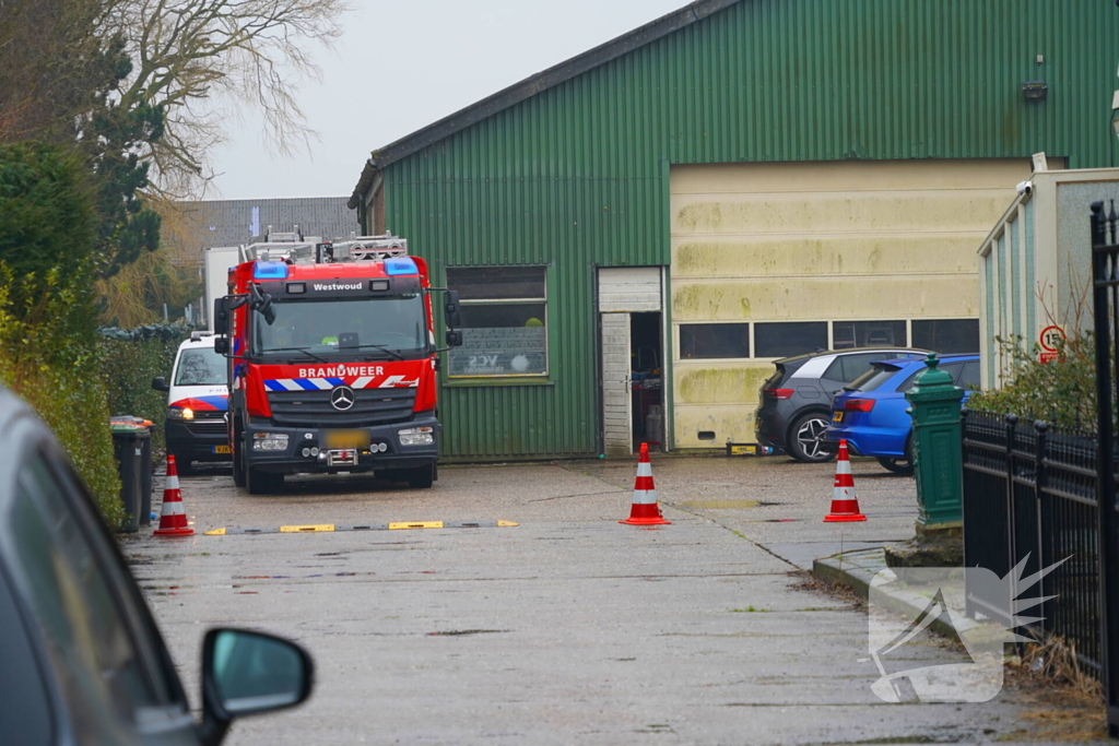 Politie treft mogelijk drugslab aan, twee aanhoudingen