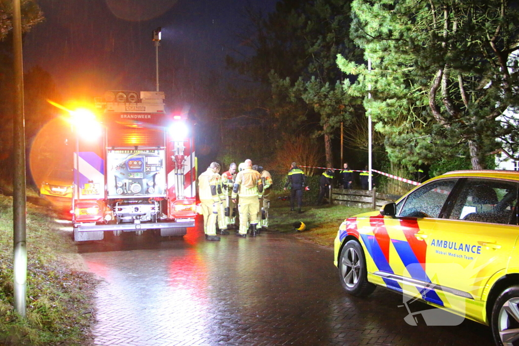 Zwaargewonde aangetroffen in tuin van woning