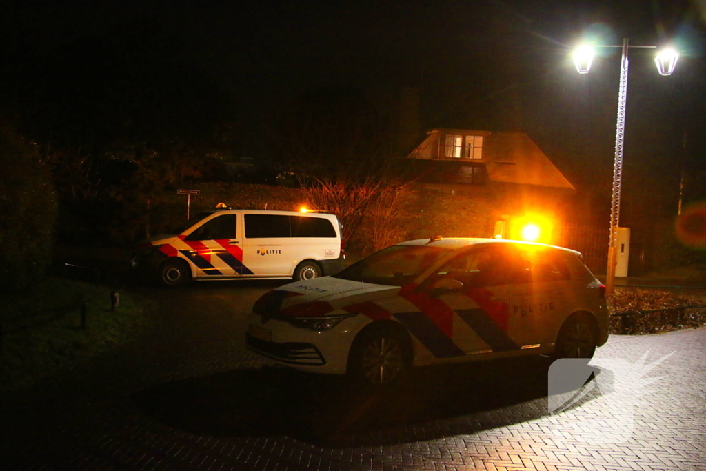Zwaargewonde aangetroffen in tuin van woning