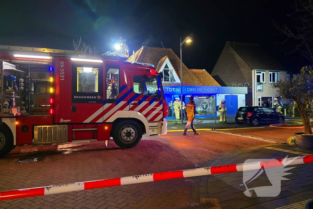 Zeer grote brand in fietsenwinkel