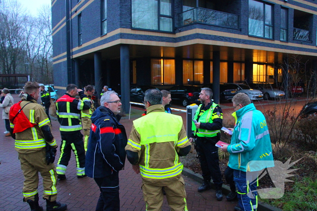 Flinke rook ontwikkeling bij grote brand in appartement