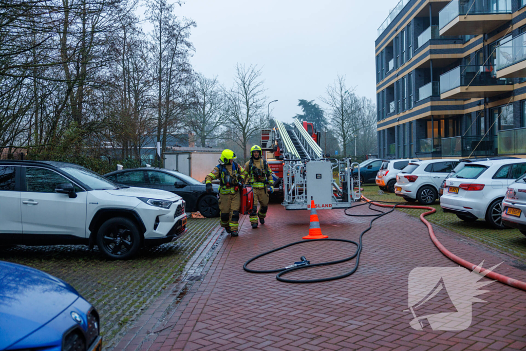 Flinke rook ontwikkeling bij grote brand in appartement