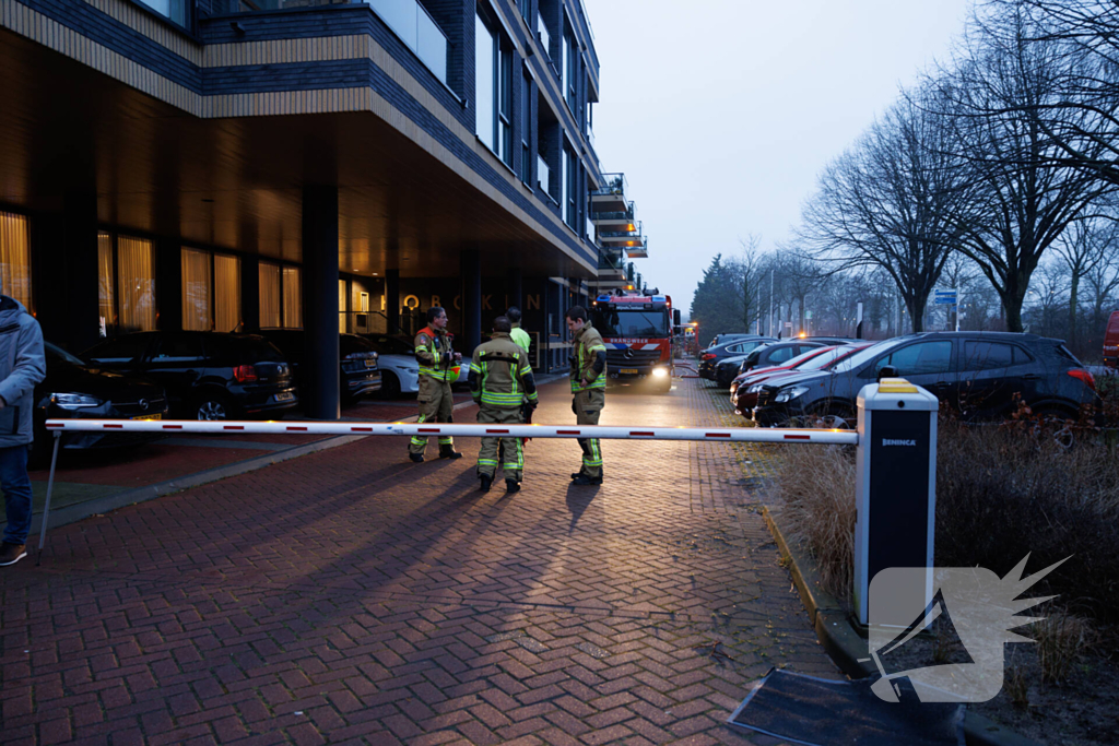 Flinke rook ontwikkeling bij grote brand in appartement