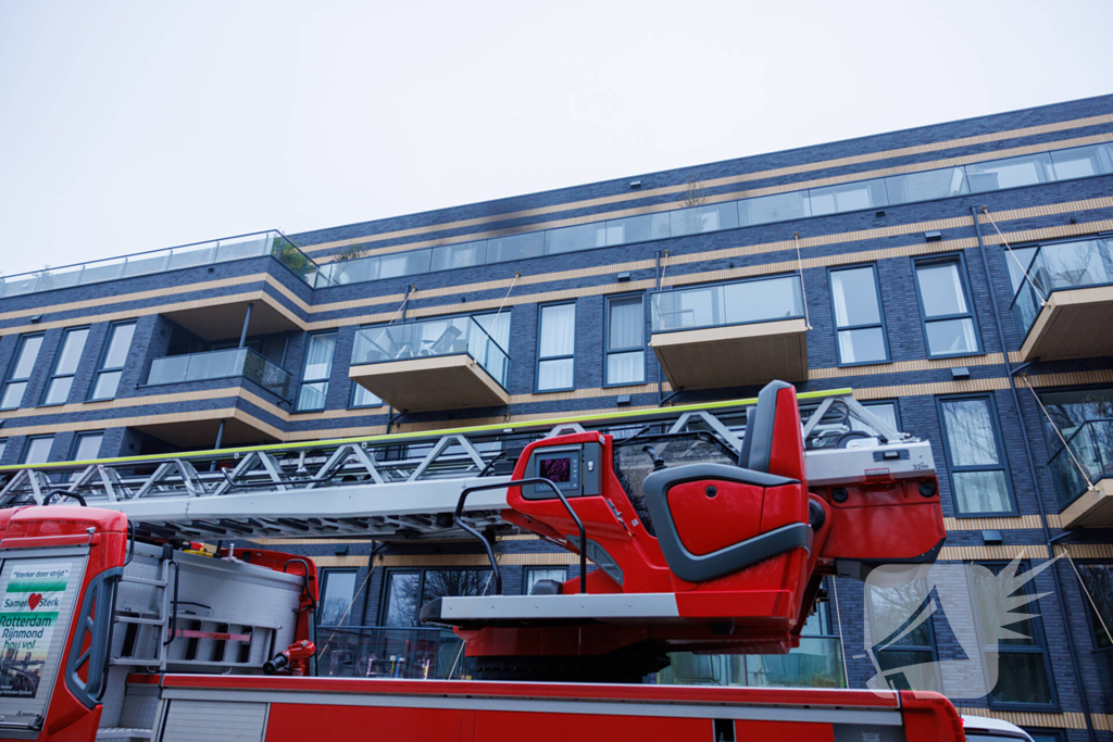 Flinke rook ontwikkeling bij grote brand in appartement