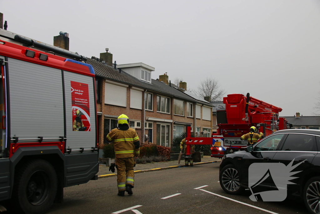 Schoorsteenbrand, brandweer grijpt snel in