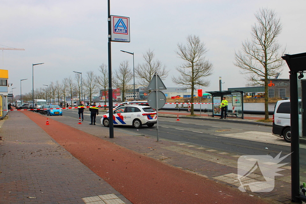 Kind op fiets aangereden door vrachtwagen