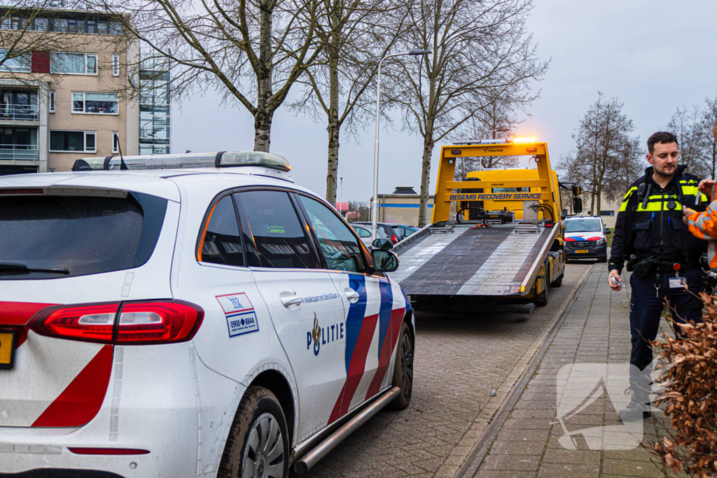 Politieauto kapot na achtervolging, verdachte aangehouden