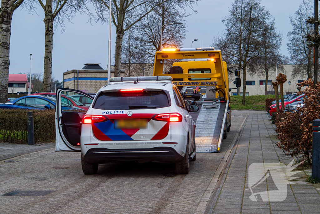 Politieauto kapot na achtervolging, verdachte aangehouden