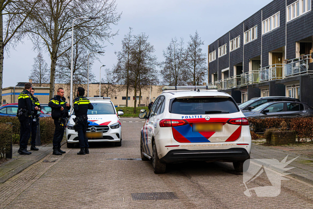 Politieauto kapot na achtervolging, verdachte aangehouden