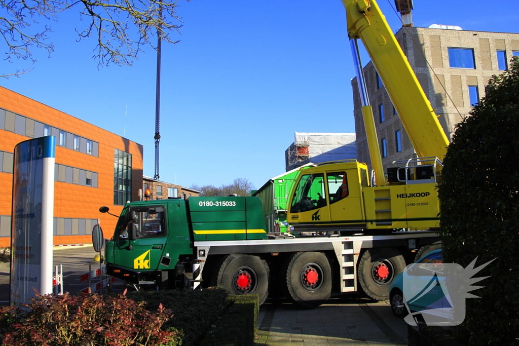 Torenkraan bij nieuwbouw ziekenhuis wordt verwijderd