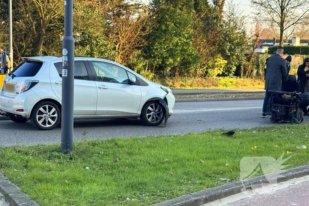 Persoon in rolstoel aangereden door automobilist