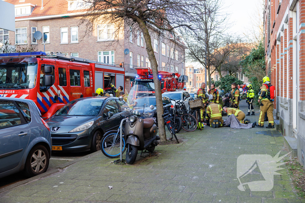 Meerdere brandweer eenheden ingezet bij woningbrand