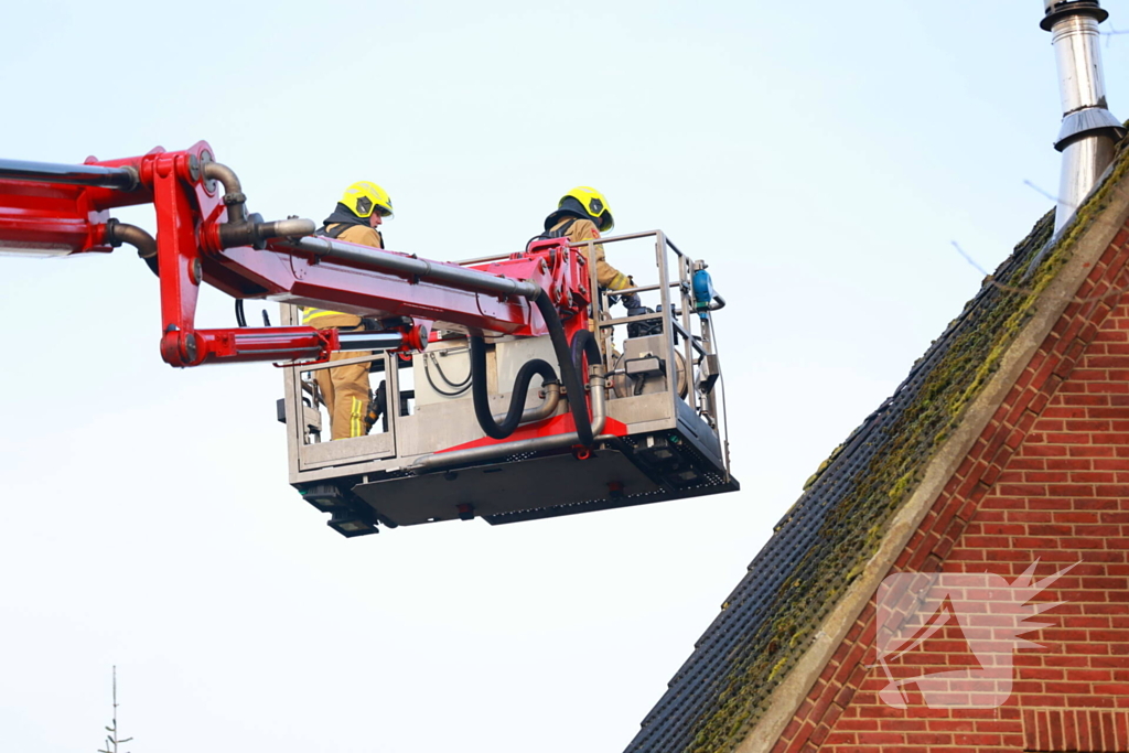 Schoorsteenbrand snel onder controle