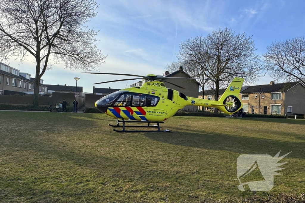 Traumateam assisteert bij medische noodsituatie