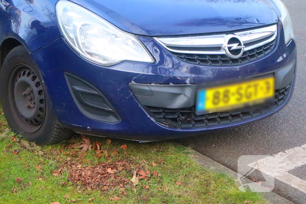 Twee overstekende fietsers aangereden door auto