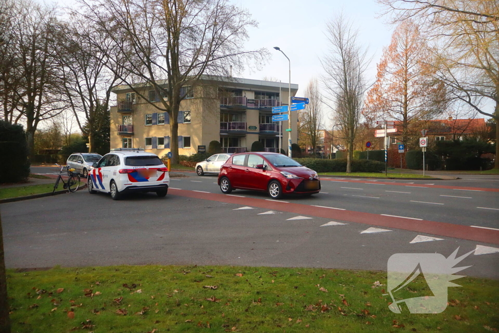 Twee overstekende fietsers aangereden door auto