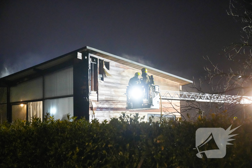 Veel schade door brand in bedrijfspand