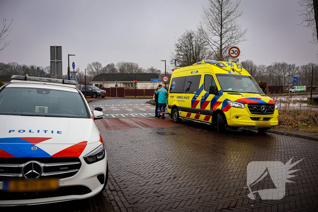 Automobilist ziet fatbiker over het hoofd bij oversteekplaats