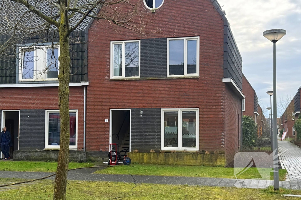 Brand op bovenverdieping geblust door brandweer