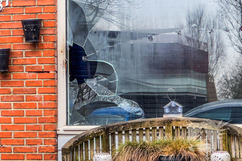 Explosie beschadigt woning