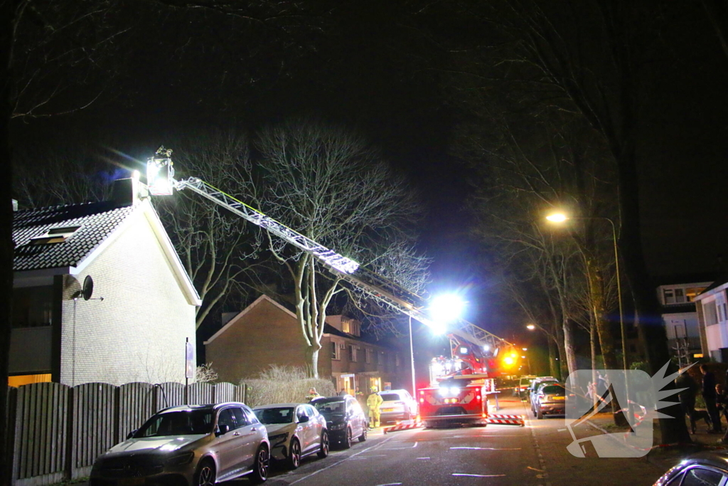 Brand in schoorsteen van woning
