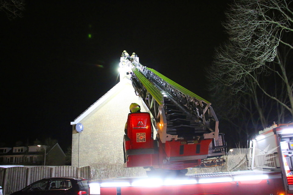 Brand in schoorsteen van woning