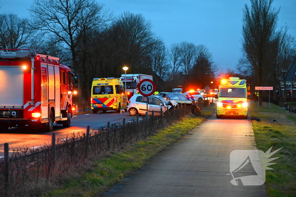 Meerdere voertuigen betrokken bij ongeluk