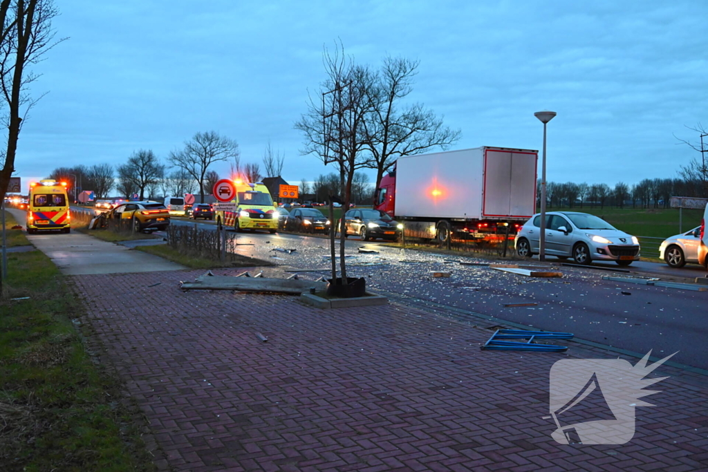 Meerdere voertuigen betrokken bij ongeluk
