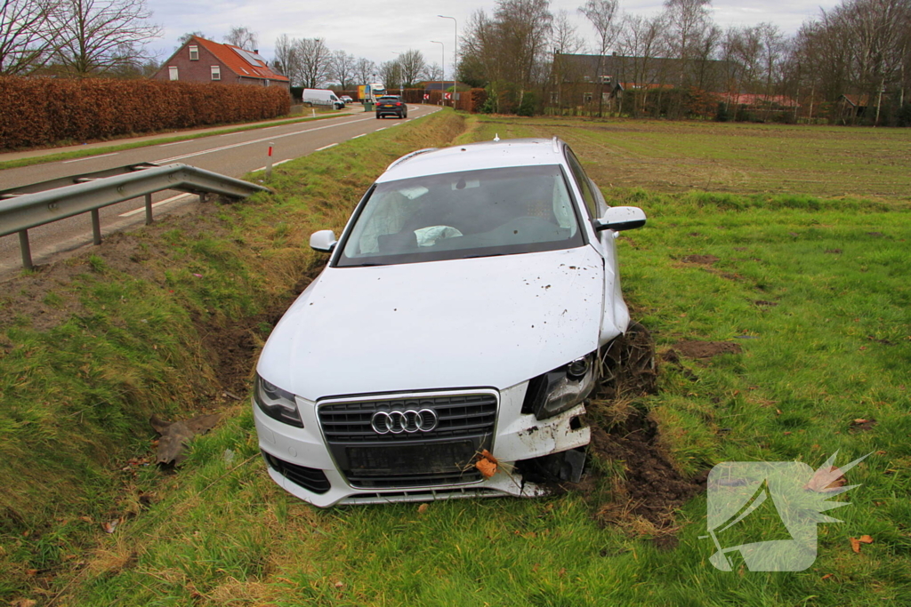 Auto zwaar beschadigd bij ongeval