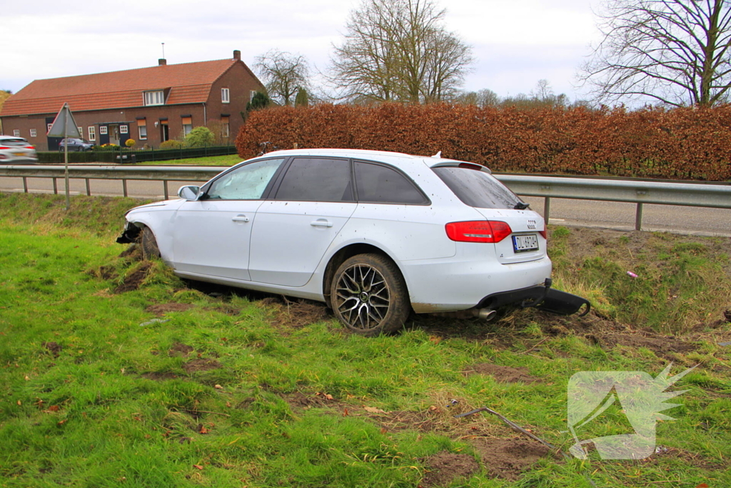 Auto zwaar beschadigd bij ongeval
