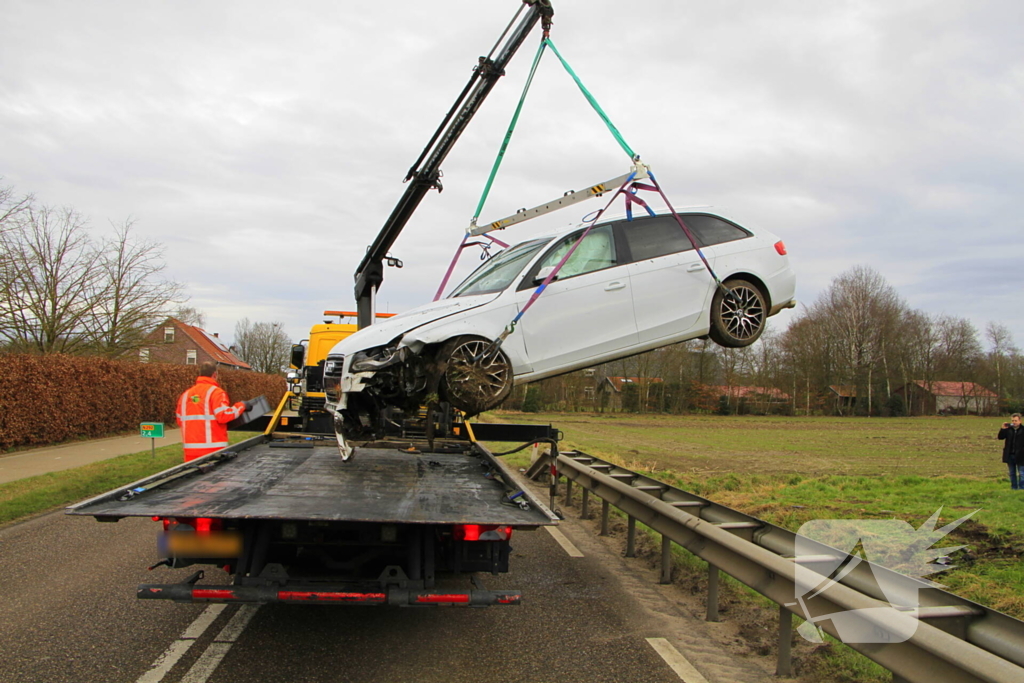 Auto zwaar beschadigd bij ongeval
