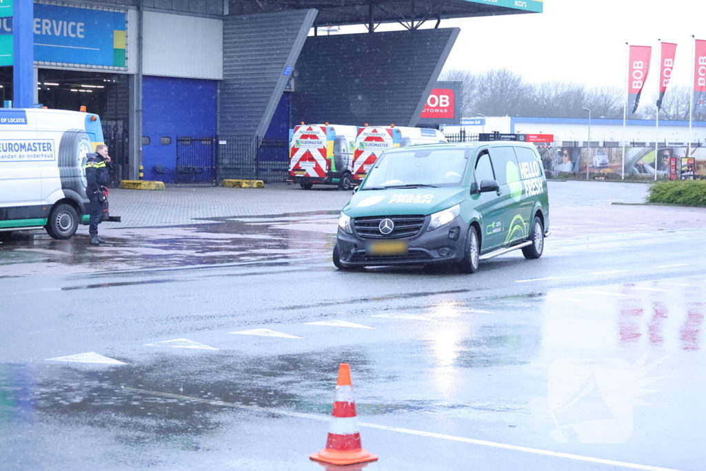 Bestelbus beschadigd bij ongeval