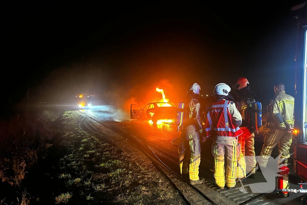 Brandweer ingezet voor autobrand