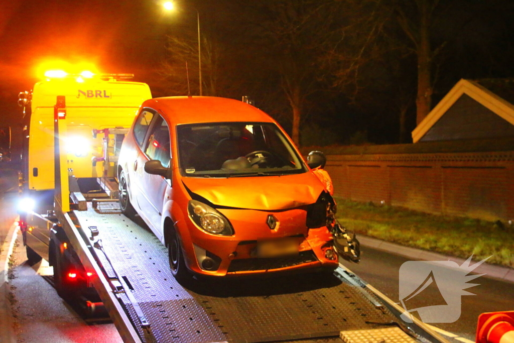 Forse schade bij aanrijding tussen twee voertuigen