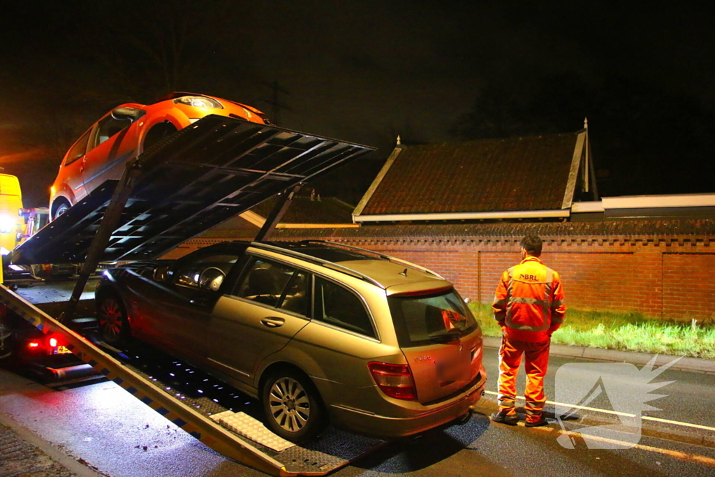 Forse schade bij aanrijding tussen twee voertuigen