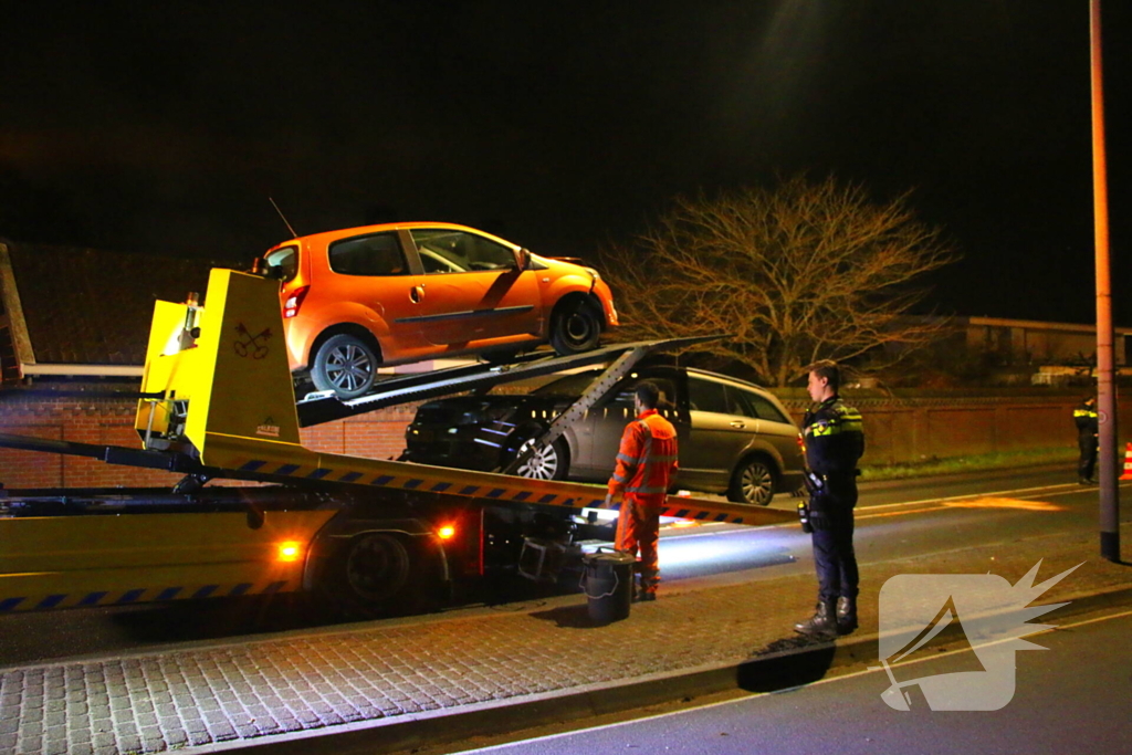 Forse schade bij aanrijding tussen twee voertuigen