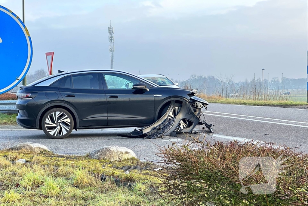 Ongeval tussen auto en vrachtwagen