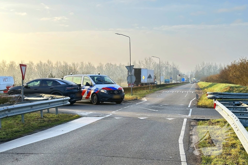 Ongeval tussen auto en vrachtwagen