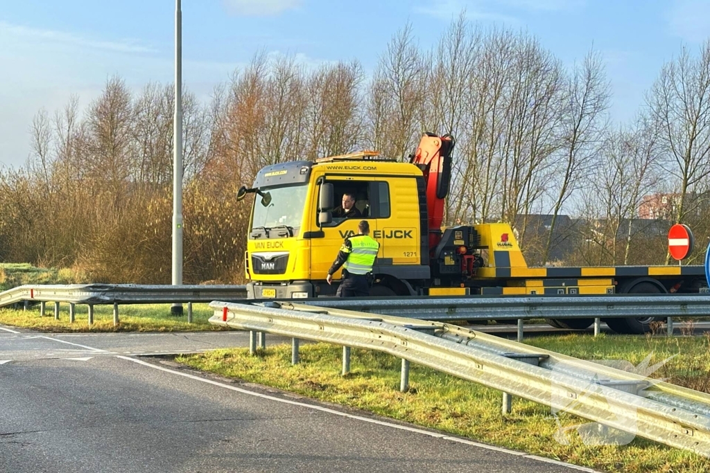 Ongeval tussen auto en vrachtwagen