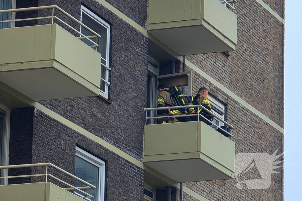 Brandweer in actie na alarm in flat