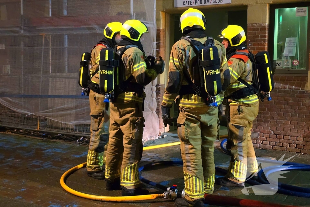 Flinke rookontwikkeling bij brand in concertzaal