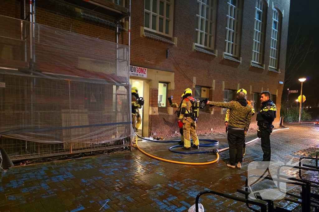 Flinke rookontwikkeling bij brand in concertzaal