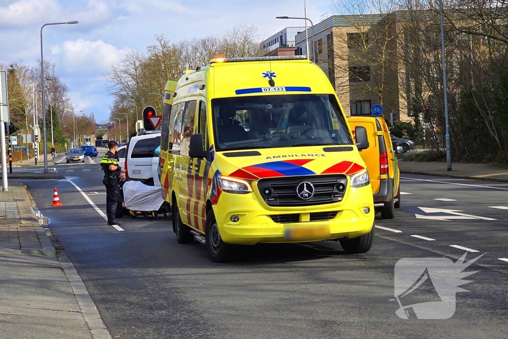 Ongeval tussen pakketbezorger en voetganger