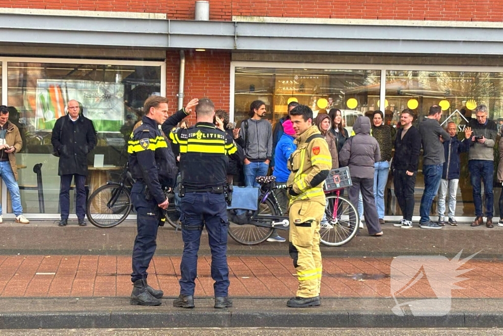 Mogelijke gaslucht doet kantoor ontruimen