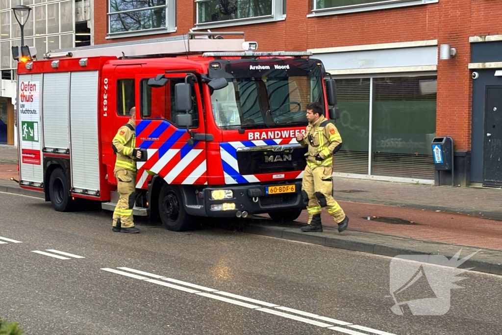 Mogelijke gaslucht doet kantoor ontruimen