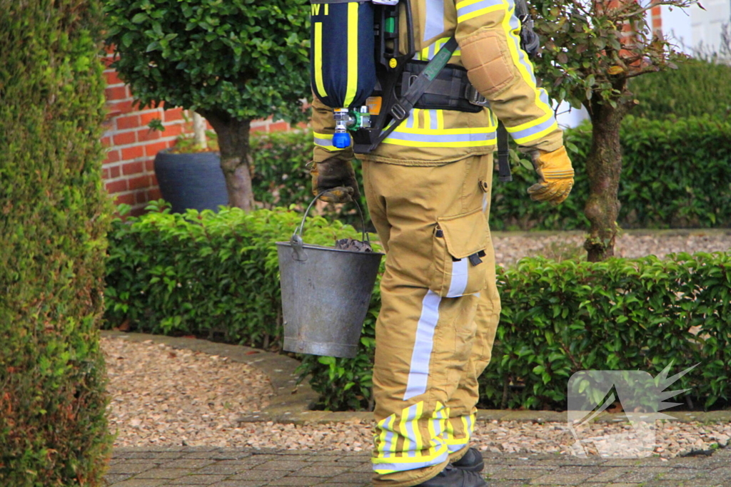 Schoorsteenbrand snel onder controle