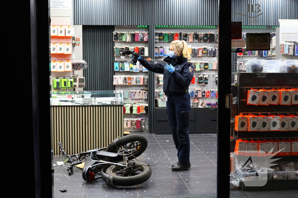 Onderzoek naar gewapende overal bij telefoonzaak