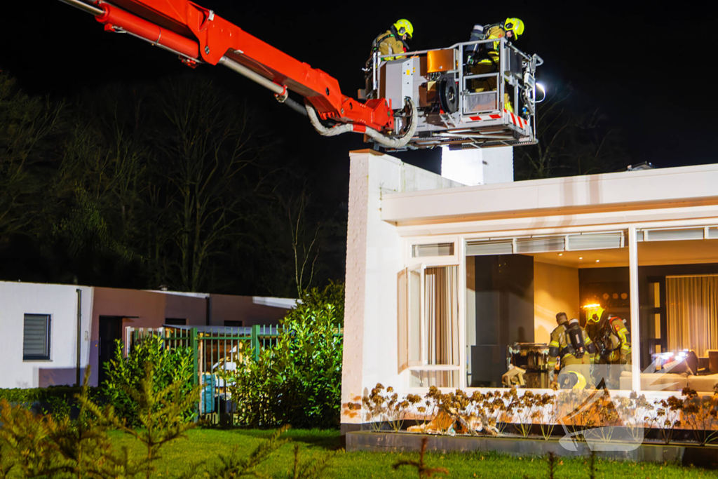 Bluswerkzaamheden rond brand in schoorsteen